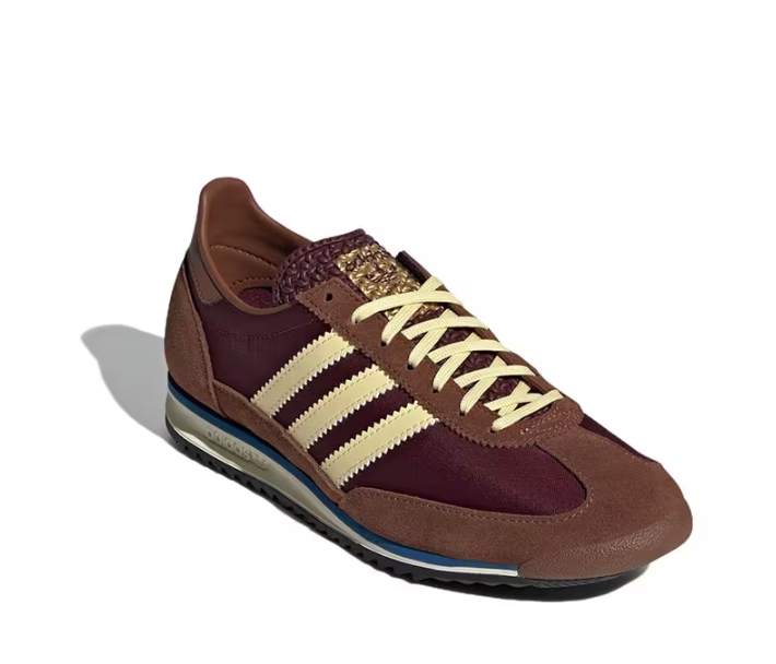 Adidas Originals SL 72 OG Unisex Low-Top Casual Shoes | Comfortable, Versatile, Suitable for Daily Wear and Outdoor Activities, Brown and Beige, Faux and Fabric Upper, Rubber