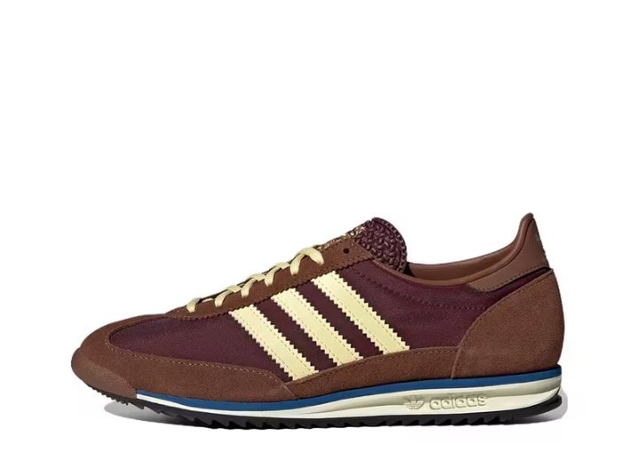Adidas Originals SL 72 OG Unisex Low-Top Casual Shoes | Comfortable, Versatile, Suitable for Daily Wear and Outdoor Activities, Brown and Beige, Faux and Fabric Upper, Rubber