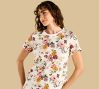 تيشيرت مطبوع عليه زهور (الحد الأقصى)