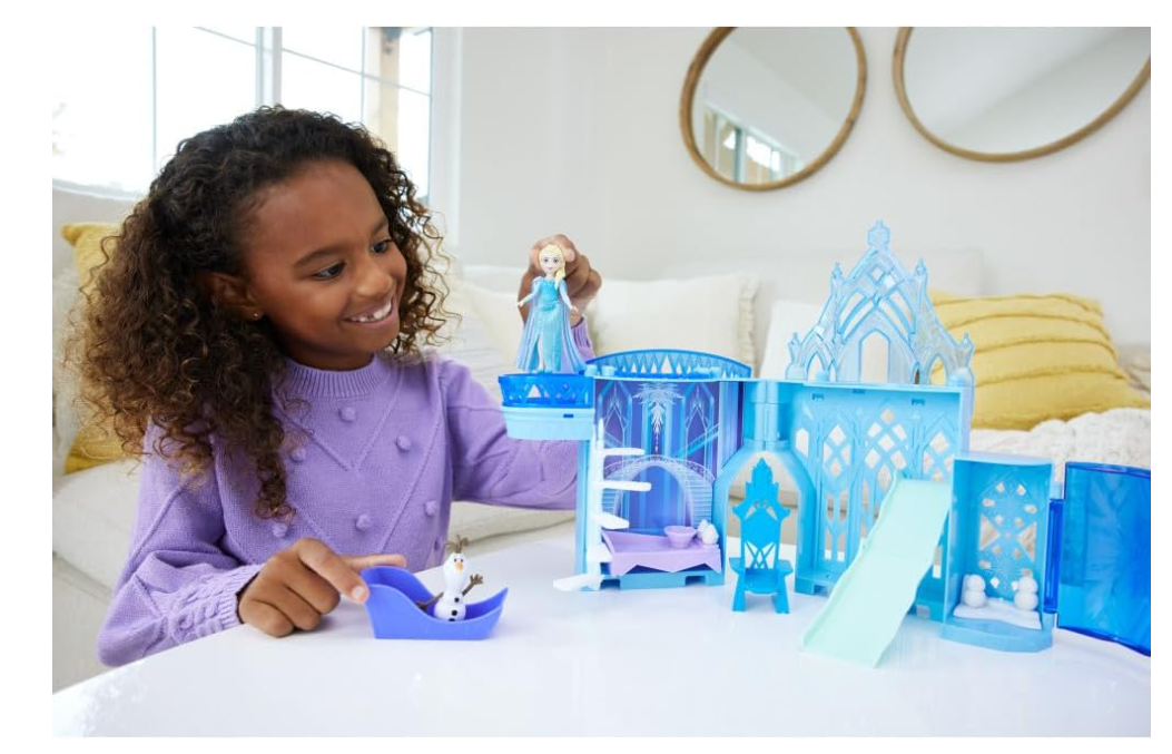 Frozen Small Doll & Playset - Elsa