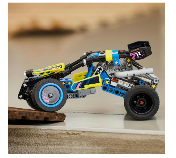 سيارة سباق الطرق الوعرة من ليجو تكنيك، 8+ 